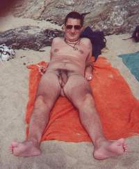 Bernard le pisseux !